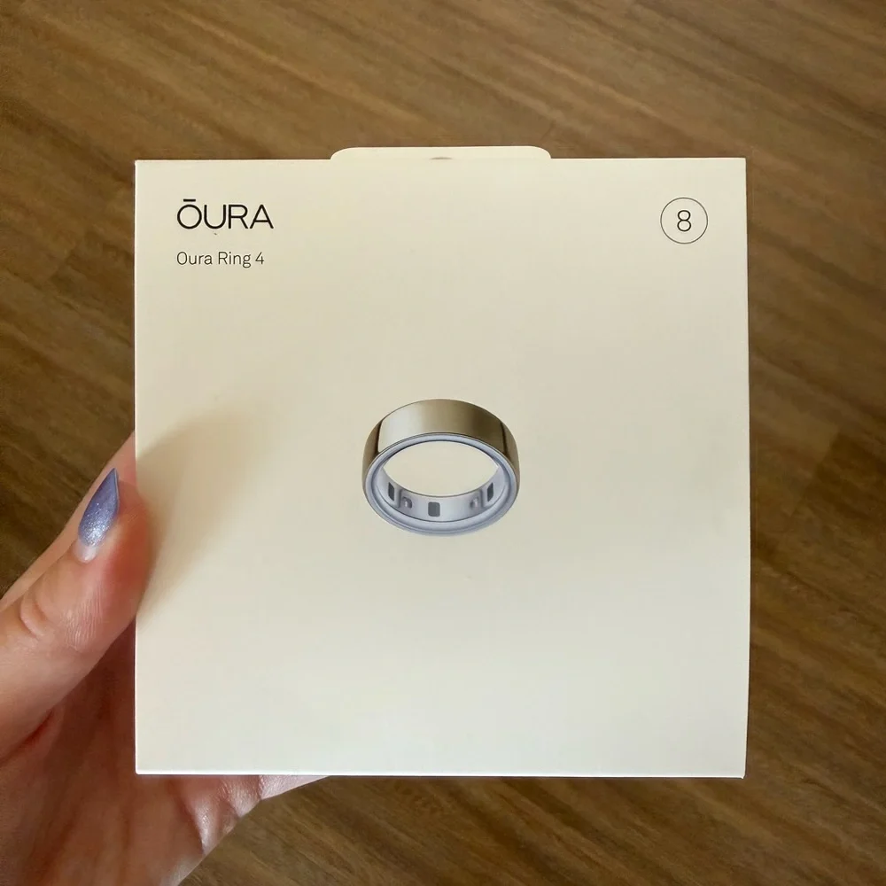 Oura Ring 4 Gold - Size 8